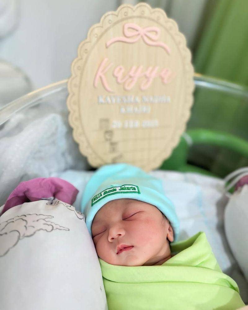 Instagram.com/kikysaputrii